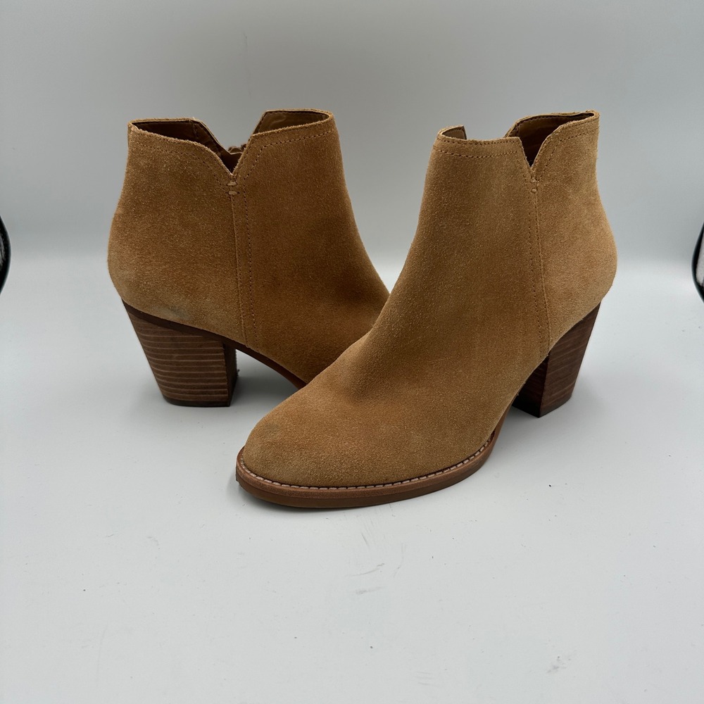 Gianni Bini Tan Suede Ankle Booties Stacked Block Heel Size 7.5M Booties